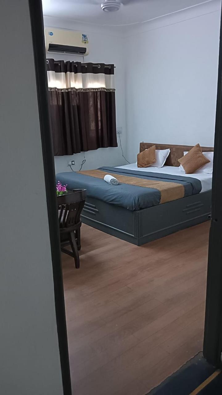 Hotel Vip Udaipur Exteriör bild